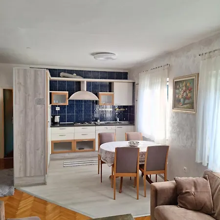 Apartment Letotel Pula